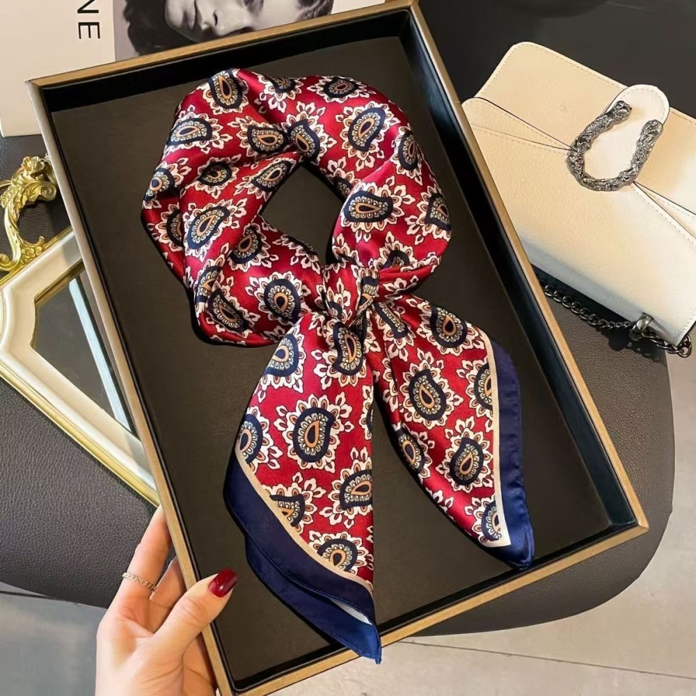Handkerchief Cotton Men - ผ้าพันคอผู้ชายทรงสี่เหลี่ยมลายพิมพ์สไตล์อังกฤษ นุ่ม น้ำหนักเบา เหมาะสำหรับชุดสูททางการ เสื้อเชิ้ต และชุดทำงาน