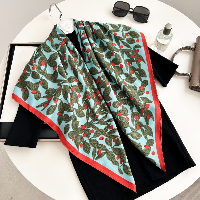 ผ้าพันคอสี่เหลี่ยมขนาด 90 ซม.  - Ascot Neck Scarf บทวิจารณ์และราคา