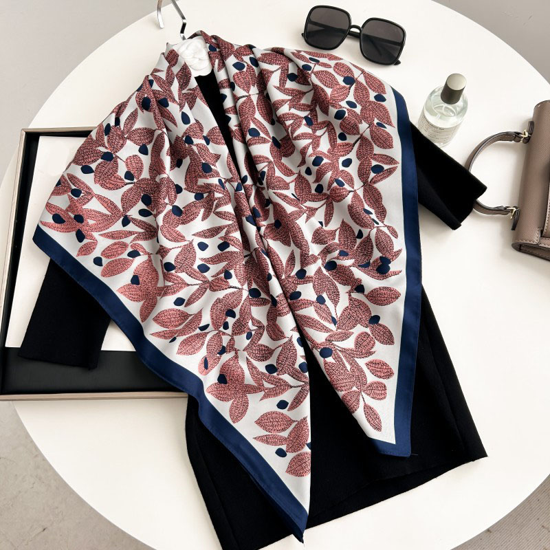ผ้าพันคอสี่เหลี่ยมขนาด 90 ซม.  - Ascot Neck Scarf บทวิจารณ์และราคา